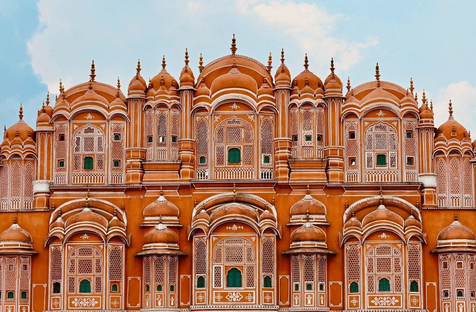Discovering the Pink City with Jaipur Tours and Taxi Services